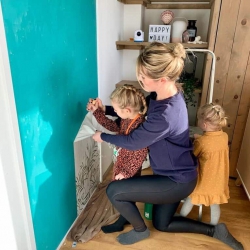 Klussen aan de woonkamer samen met kinderen